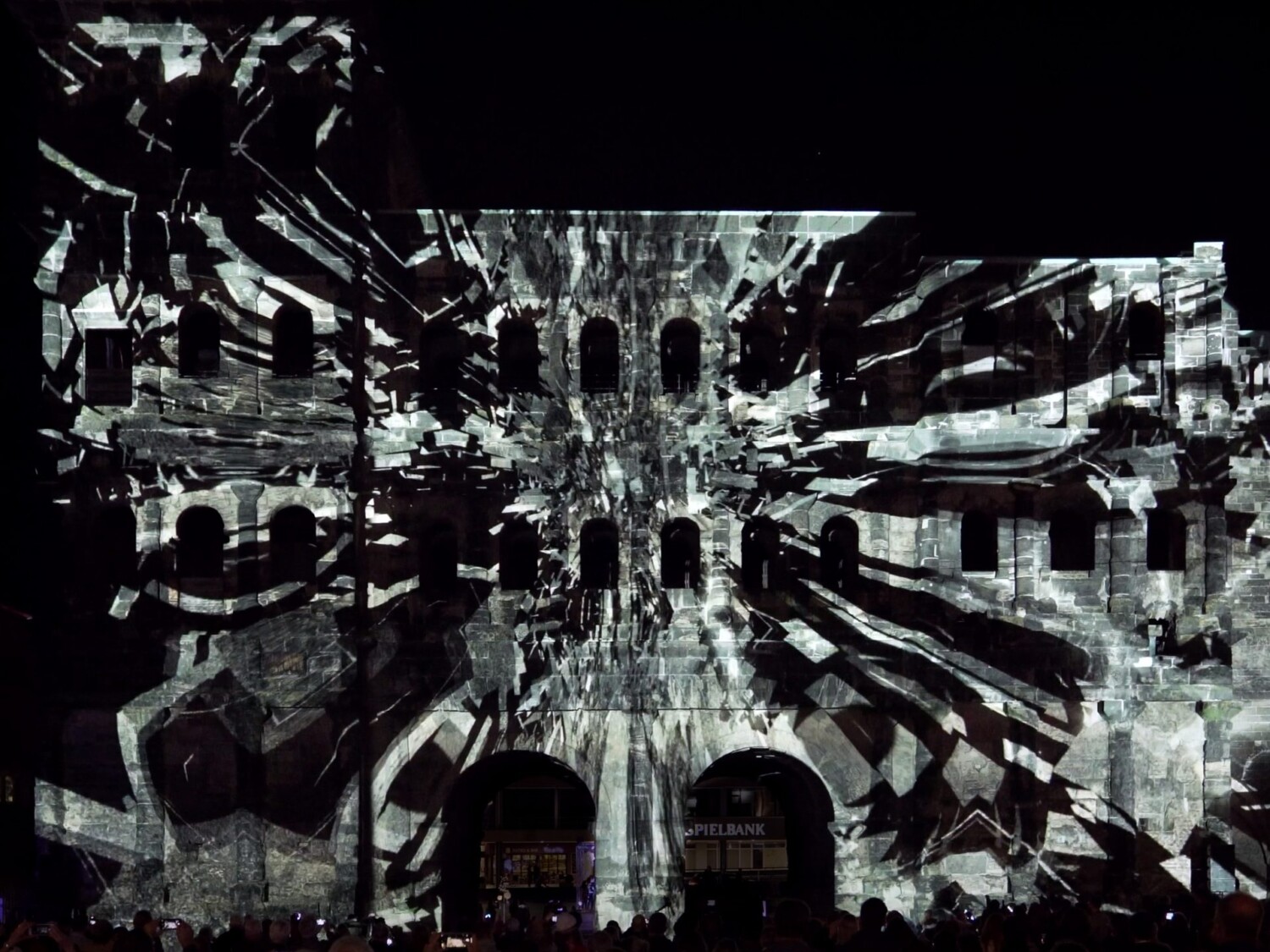 ENTER³ projection mapping on Porta Nigra at Illuminale in Trier, Germany – by ruestungsschmie.de