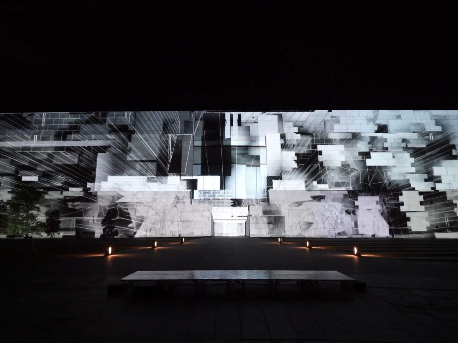 LAYER³ projection mapping at 1 Minute Projection Mapping Festival in Miyazaki, Japan – by ruestungsschmie.de