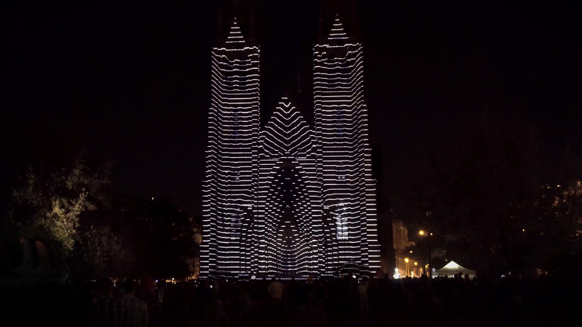 NUCLEUS³ projection mapping on the Church of St. Ludmila at Signal Festival in Prague, Czech Republic – by ruestungsschmie.de