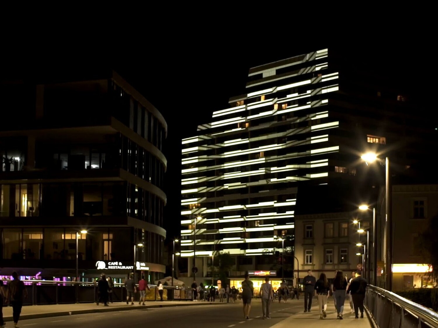SHIP³ projection mapping on Donaucenter at 150 years of Neu-Ulm in Neu-Ulm, Germany – by ruestungsschmie.de