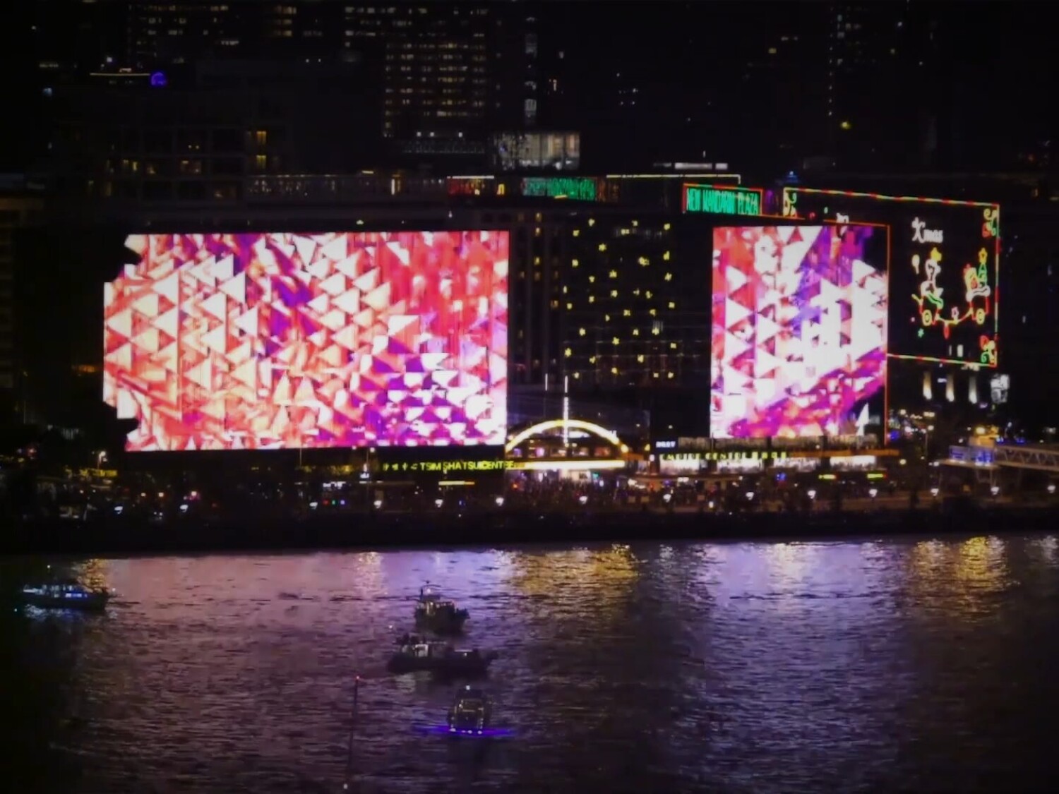 STAR³ LED installation on Tsim Sha Tsui Centre and Empire Centre at Sino x Niio Illumination Art Prize in Hong Kong, China, 2018 – by ruestungsschmie.de